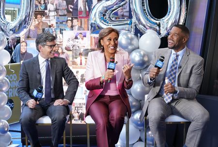 GEORGE STEPHANOPOULOS, ROBIN ROBERTS, MICHAEL STRAHAN
