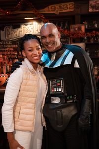 SYDNEY MIKAYLA, RÉAL ANDREWS