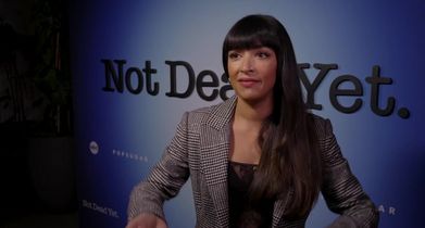 01. Hannah Simone, “Sam”, On the show premiering