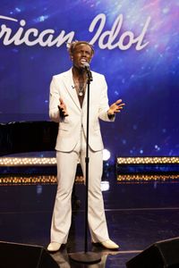 JAMAL ROBERTS