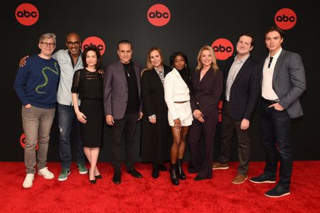 CHRIS VAN ETTEN (CO-HEAD WRITER), DONNELL TURNER, REBECCA HERBST, MAURICE BENARD, GENIE FRANCIS, TABYANA ALI, KRISTINA WAGNER, DAN O'CONNOR (CO-HEAD WRITER), NICHOLAS CHAVEZ