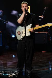 SAM FENDER