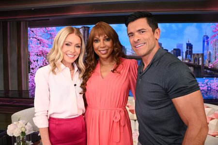 KELLY RIPA, HOLLY ROBINSON PEETE, MARK CONSUELOS