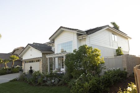 EXTREME MAKEOVER: HOME EDITION