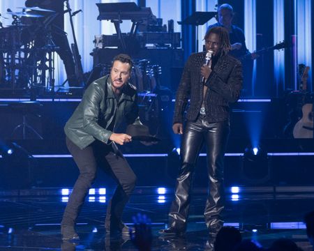 LUKE BRYAN, JAMAL ROBERTS
