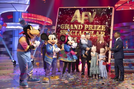 GOOFY, MICKEY MOUSE, MINNIE MOUSE, ALFONSO RIBEIRO