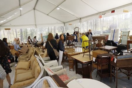 THE GREAT AMERICAN TAG SALE WITH MARTHA STEWART