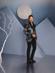 LIONEL RICHIE