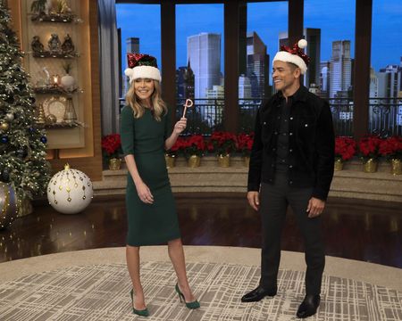 KELLY RIPA, MARK CONSUELOS