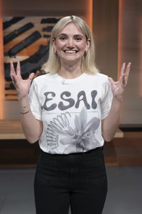JULIA DIXON