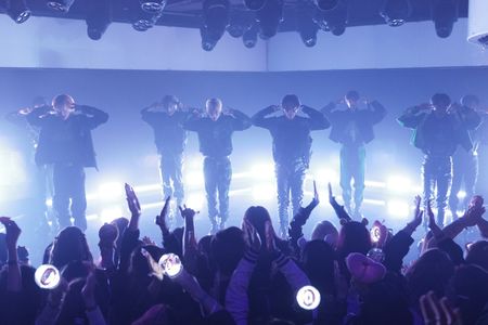 STRAY KIDS