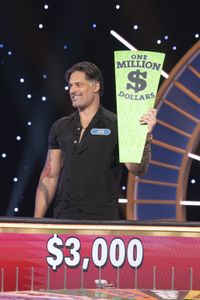 JOE MANGANIELLO