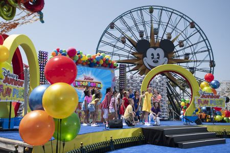 DISNEY JUNIOR FUN FEST
