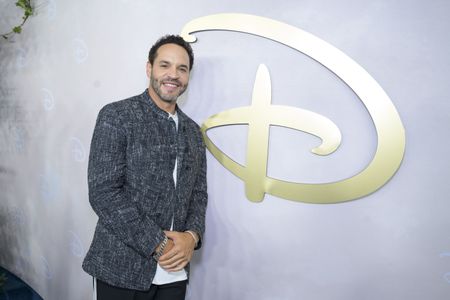 DANIEL SUNJATA