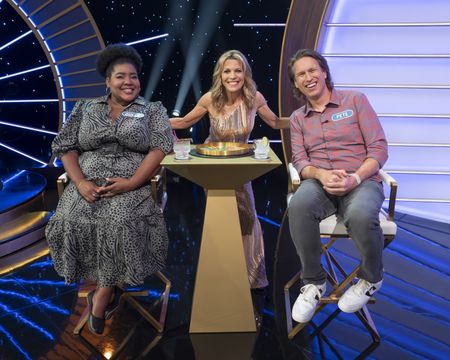 DULCÉ SLOAN, VANNA WHITE, PETE HOLMES