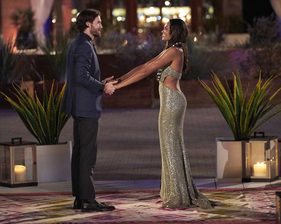 Bachelorette 18 - Michelle Young - Oct 19 - Discussion - *Sleuthing Spoilers*  157142_8479-900x0