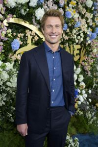GLEN POWELL