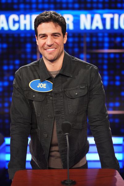 Bachelors - Celebrity Family Feud - *Sleuthing - Spoilers* - Discussion - Page 3 162491_6768-400x0