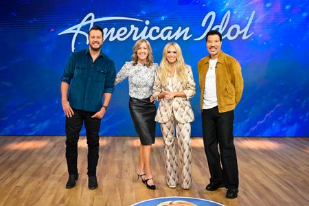 LUKE BRYAN, LARA SPENCER, CARRIE UNDERWOOD, LIONEL RICHIE