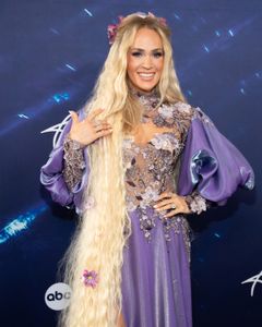 CARRIE UNDERWOOD