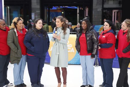 GINGER ZEE WITH MEMBERS OF NEW YORK NURSE’S ASSOCIATION