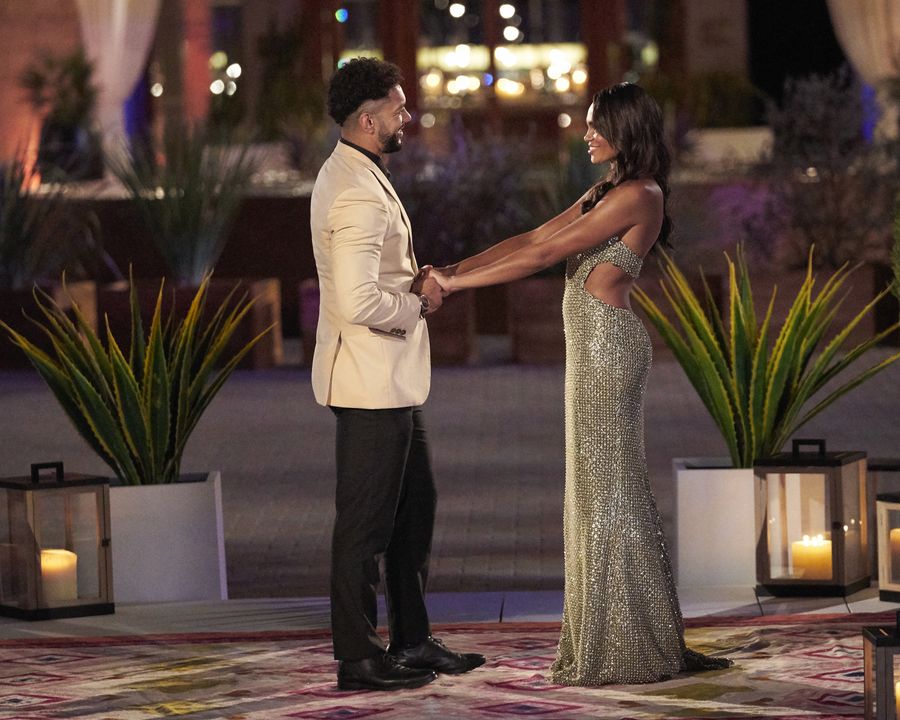 Bachelorette 18 - Michelle Young - Oct 19 - Discussion - *Sleuthing Spoilers*  157142_7613-900x0