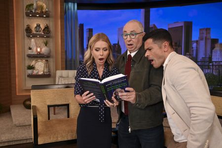 KELLY RIPA, BARRY SONNENFELD, MARK CONSUELOS