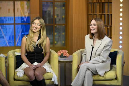 SYDNEY SWEENEY, JULIANNE MOORE