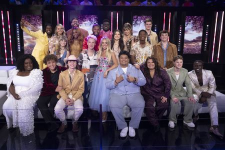 TOP: DESMOND ROBERTS, BREANNA NIX, ZAYLIE WINDSOR, GABBY SAMONE, CHÉ, VICTOR SOLOMON, BAYLEE LITTRELL, CARRIE UNDERWOOD, CANAAN JAMES HILL, MATTIE PRUITT, DREW RYN, THUNDERSTORM ARTIS, JOSH KING, SLATER NALLEY
BOTTOM: KOLBI, FILO, JOHN FOSTER, ISAIAH MISAILEGALU, AMANDA BARISE, OLIVIER, JAMAL ROBERTS