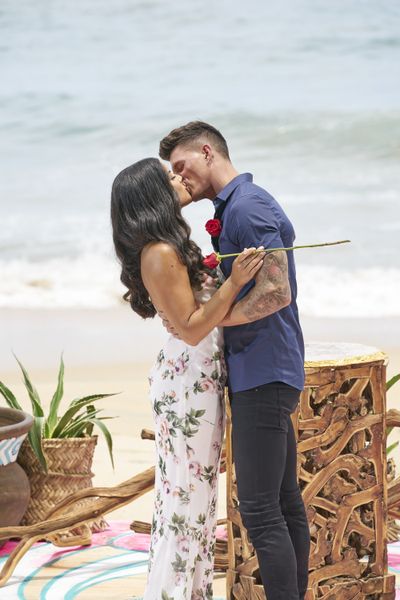 BachelorInParadise - Kenny Braasch & Mari Pepin-Solis - Bachelor in Paradise 7 - Discussion 157100_2052-400x0