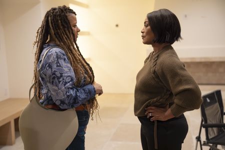 TRACIE THOMS, ANGELA BASSETT