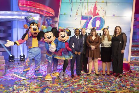 GOOFY, MICKEY MOUSE, MINNIE MOUSE, ALFONSO RIBEIRO