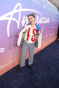 LAUREN DAIGLE