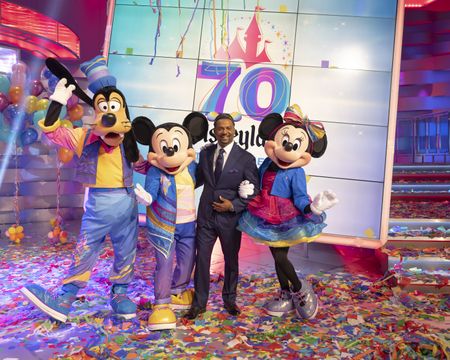 GOOFY, MICKEY MOUSE, ALFONSO RIBEIRO, MINNIE MOUSE