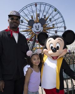 MARTELLUS BENNETT, JETT BENNETT, MICKEY MOUSE