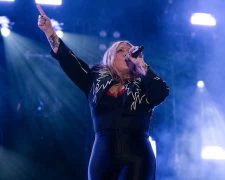 ELLE KING
