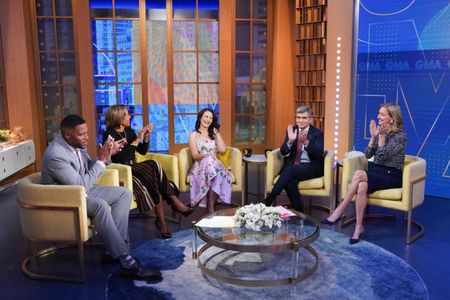 MICHAEL STRAHAN, ROBIN ROBERTS, KRISTIN DAVIS, GEORGE STEPHANOPOULOS, LARA SPENCER