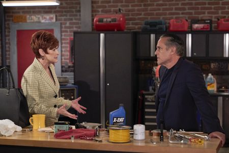 CAROLYN HENNESEY, MAURICE BENARD