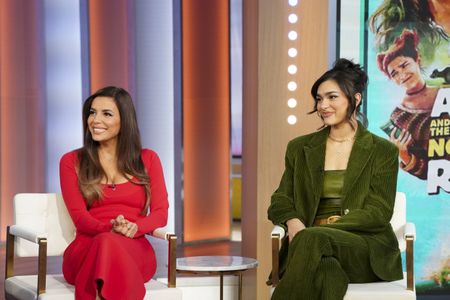 EVA LONGORIA, PAULINA CHÁVEZ