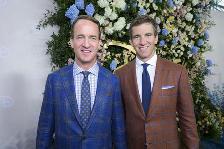 PEYTON MANNING, ELI MANNING