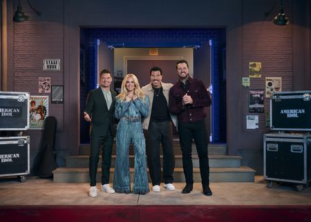 RYAN SEACREST, CARRIE UNDERWOOD, LIONEL RICHIE, LUKE BRYAN