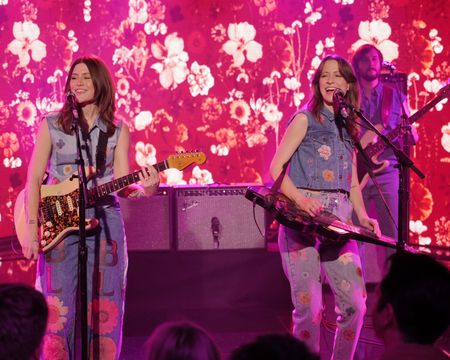 LARKIN POE