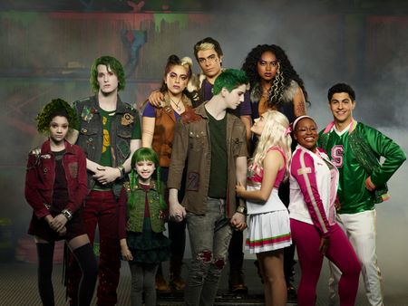 KYLEE RUSSELL, JAMES GODFREY, KINGSTON FOSTER, ARIEL MARTIN, PEARCE JOZA, MILO MANHEIM, MEG DONNELLY, CHANDLER KINNEY, CARLA JEFFERY, TREVOR TORDJMAN