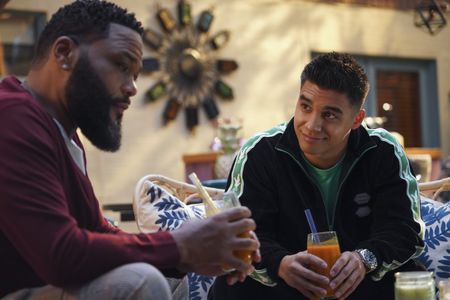 ANTHONY ANDERSON, JORDAN BUHAT