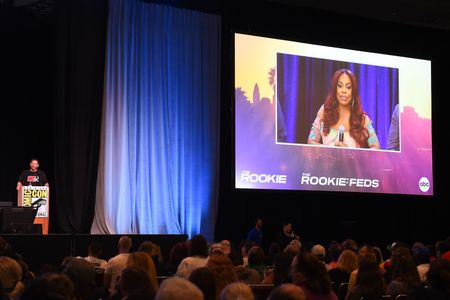 DAMIAN HOLBROOK (MODERATOR), NIECY NASH-BETTS