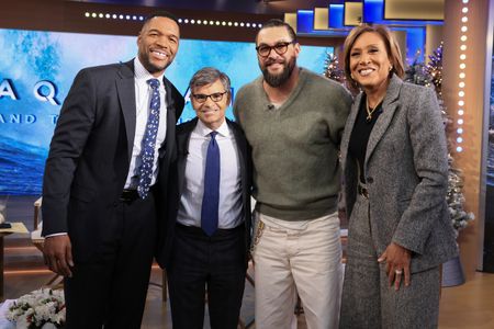 MICHAEL STRAHAN, GEORGE STEPHANOPOULOS, JASON MOMOA, ROBIN ROBERTS