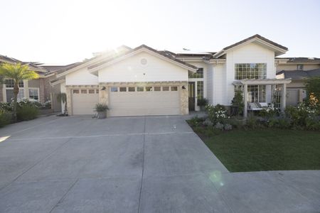 EXTREME MAKEOVER: HOME EDITION