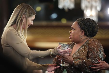 ELLEN POMPEO, CHANDRA WILSON