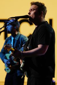 SAM FENDER