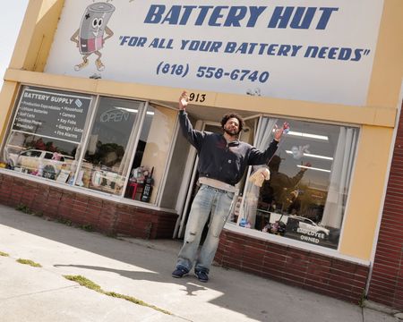 “BATTERY HUT” CADE CUNNINGHAM
